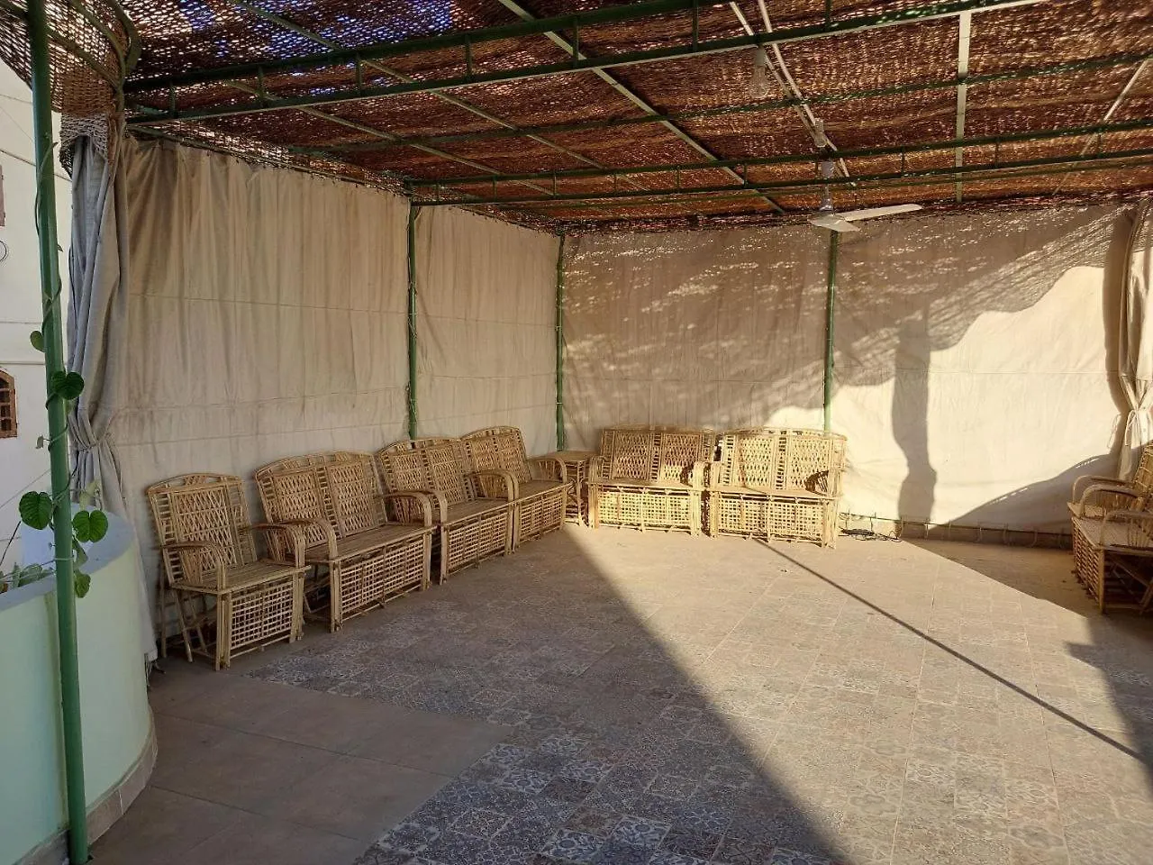 Luxor Experience Guest House مصر